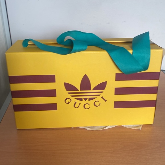 NIB Gucci / Adidas platform slides - Picture 7 of 7